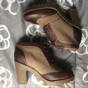 Sperry Heeled booties